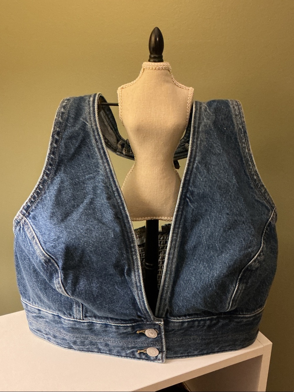 Levi’s NWT Blue Denim Halter Neck Top Sz S M L Jeans Buttons Smocked Back